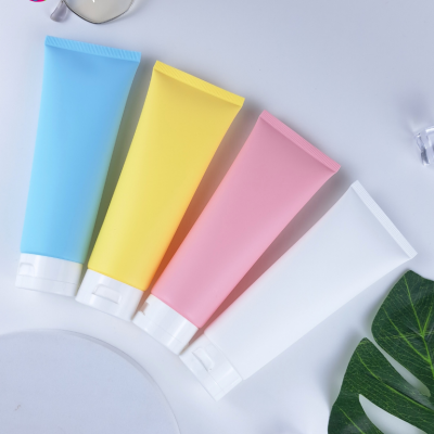 หลอดโฟม : หลอดครีม 120g 4 สี ขาว ชมพู ฟ้า เหลือง