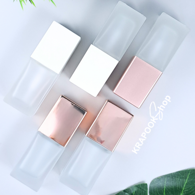 ขวดปั๊มอคิริกสวยงาม ( มีสาย ) : ขวดเหลี่ยม 25ml 3สี โรสโกลว์เงา โรสโกลว์ด้าน ขาว