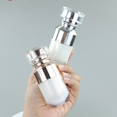ขวดปั๊มอคิริกสวยงาม ( มีสาย ) : ขวดปั้มพรีเมี่ยม 15ml ขวดเงิน ขวดโรสโกลว์ ขวดปั้มมีสาย