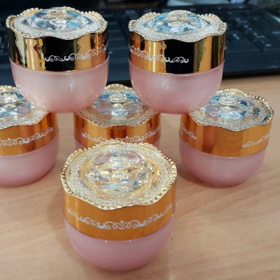 กระปุกครีม 15 g : กระปุกปริ๊นท์เซส 15g ส่งร้อยใบ 40฿